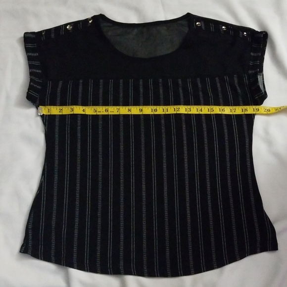 Casual t-shirt - Picture 8 of 8